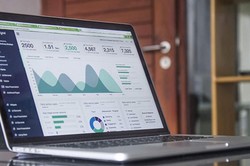 INFO-COMMS AND RETAIL SECTORS REGISTER RECORD HIGH CUSTOMER SATISFACTION LEVELS