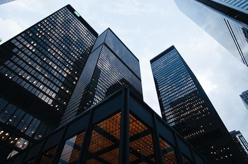 FOREIGN BANKS BACK AT THE TOP FOR SERVICE