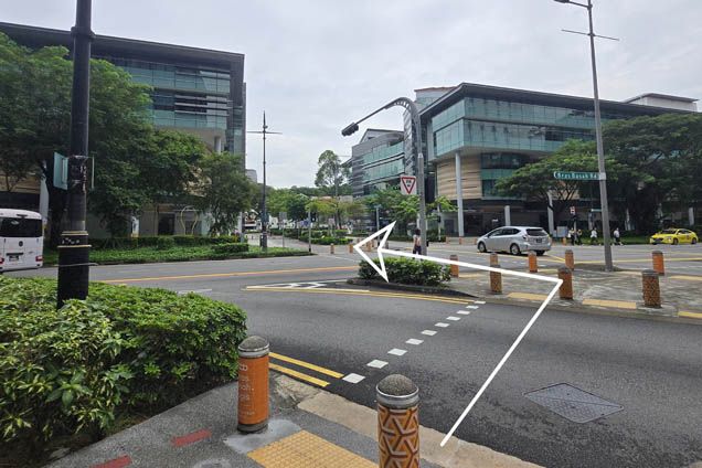 Walk to the traffic light