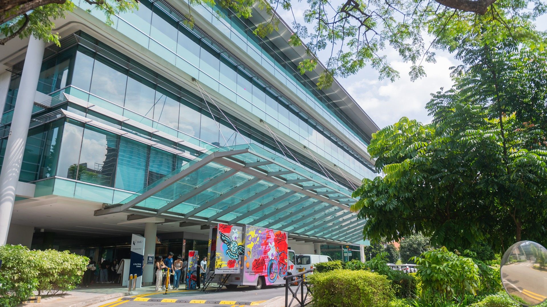 Li Ka Shing Library Drop-off Point