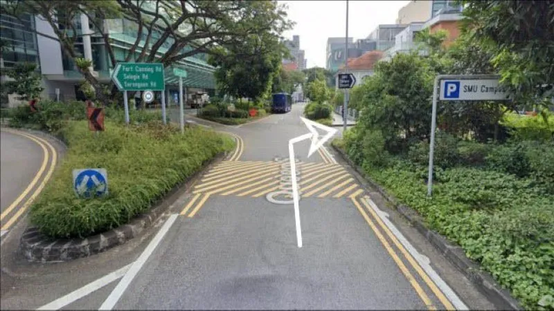Road to LKCSB carpark
